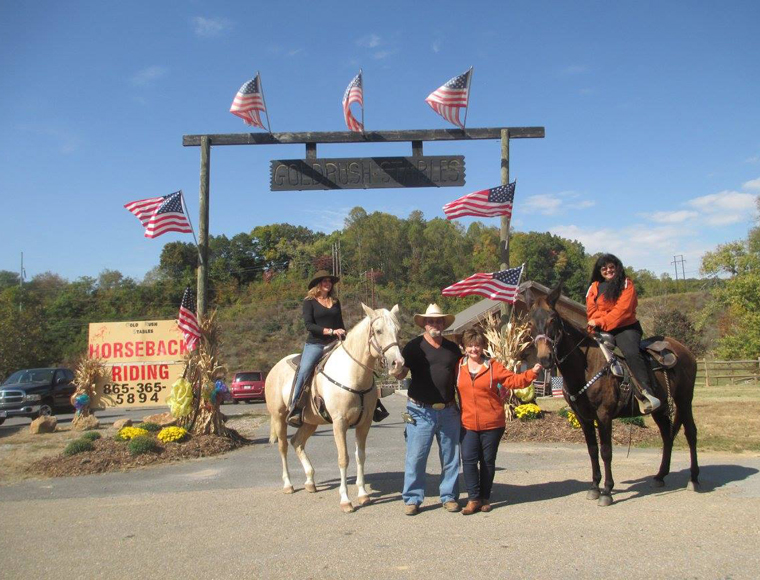 goldrush-stables-horseback-riding-pigeon-forge-tennessee goldrush stables pigeon forge